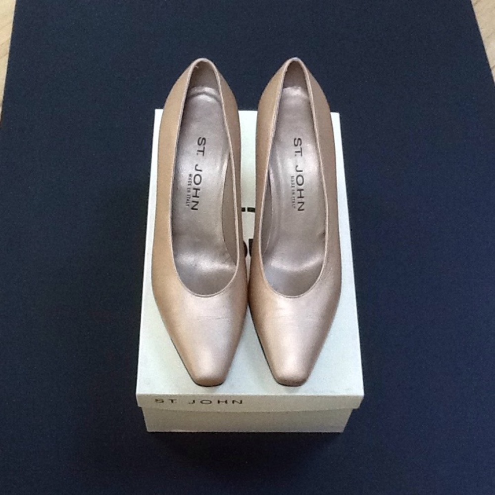 Vintage St.John Pale Gold Italian Leather Turin Metallic Gold Square Toe 7‎ 1/2B - Picture 4 of 15